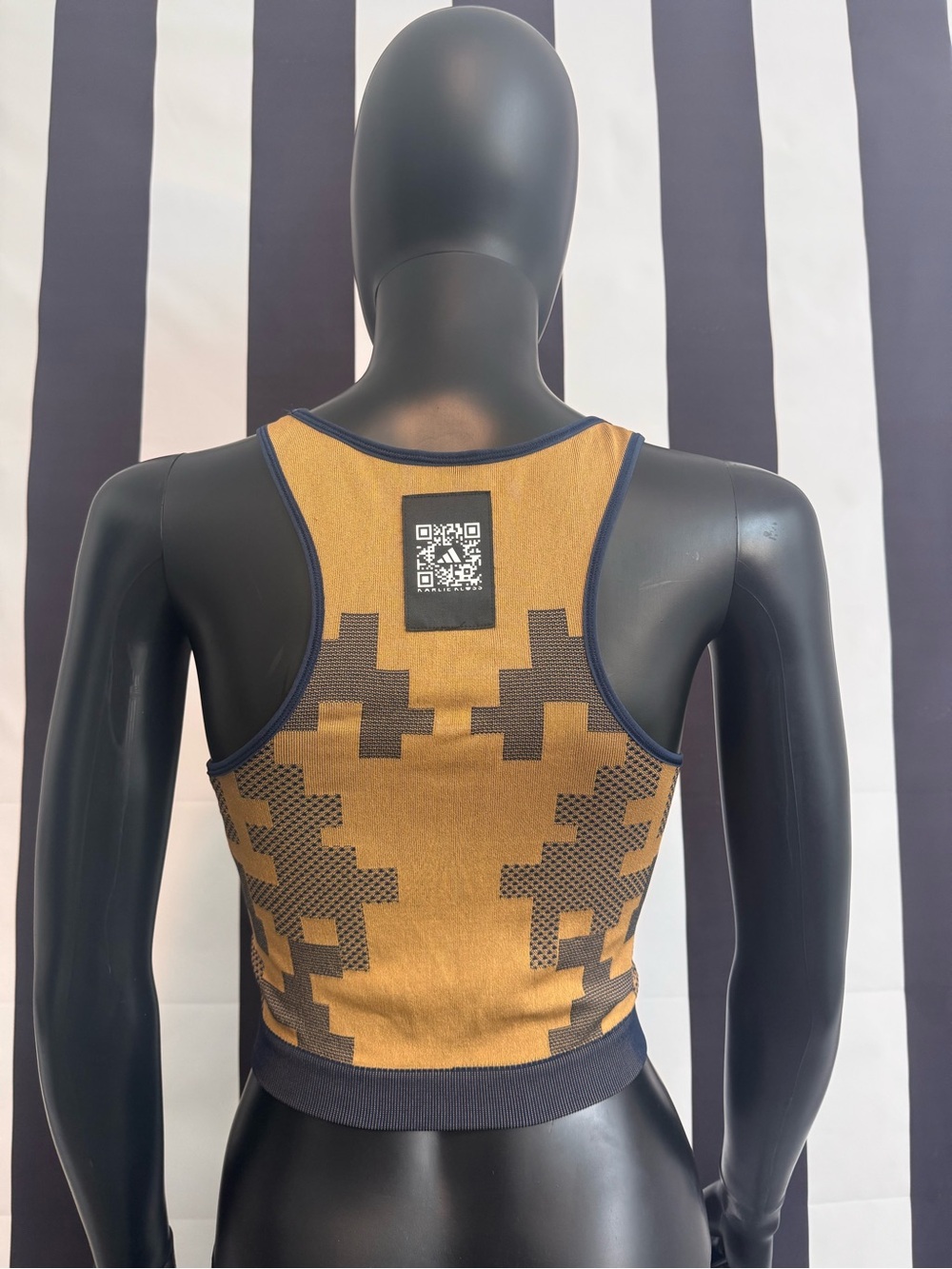 adidas Navy and Tan Geometric Crop Zip-Front Sleeves and Sports Bra - Picture 9 of 14